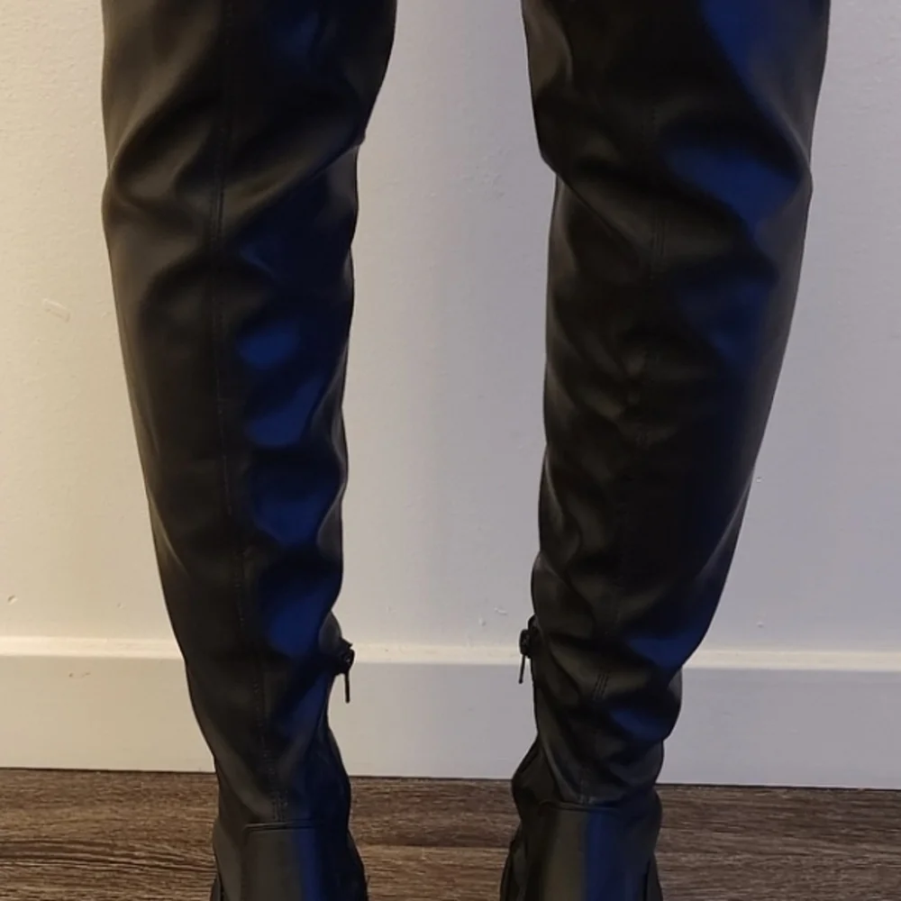 Sleek Black Over the Knee Women's Boots
